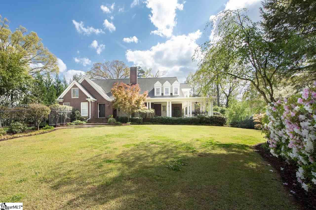 8 Ridgeland Drive - Photo 1