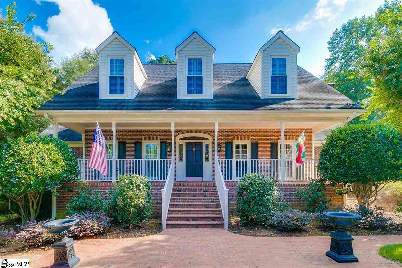 101 Bainbridge Court - Photo 1