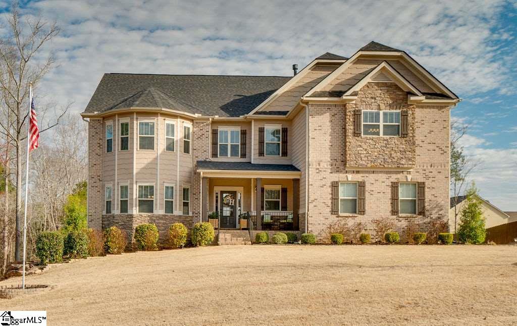 215 Ivy Woods Court - Photo 1