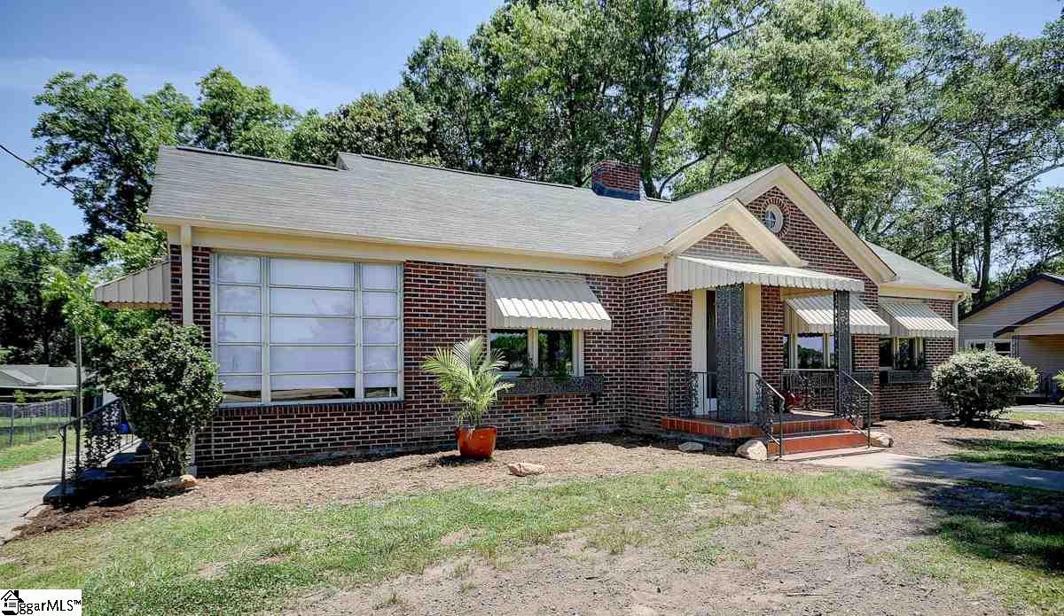 1811 Old Easley Bridge Road - Photo 1