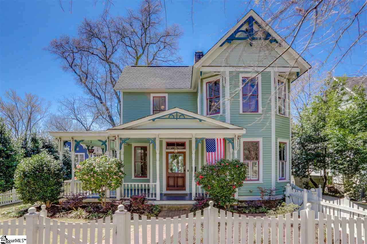 317 Hampton Avenue - Photo 1