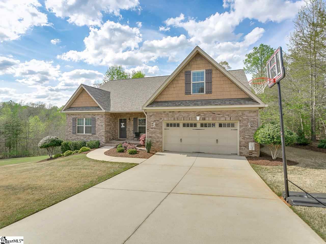 208 Larch Court - Photo 1