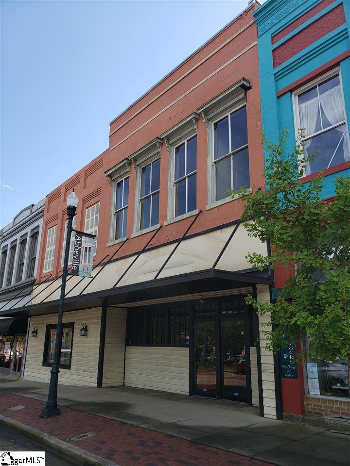 119 Court Square - Photo 1