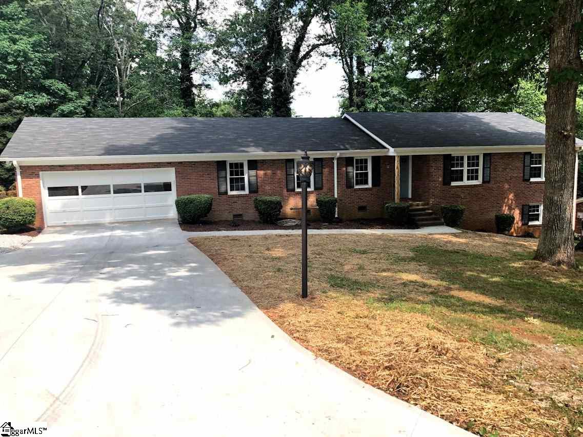 112 Holly Road - Photo 1
