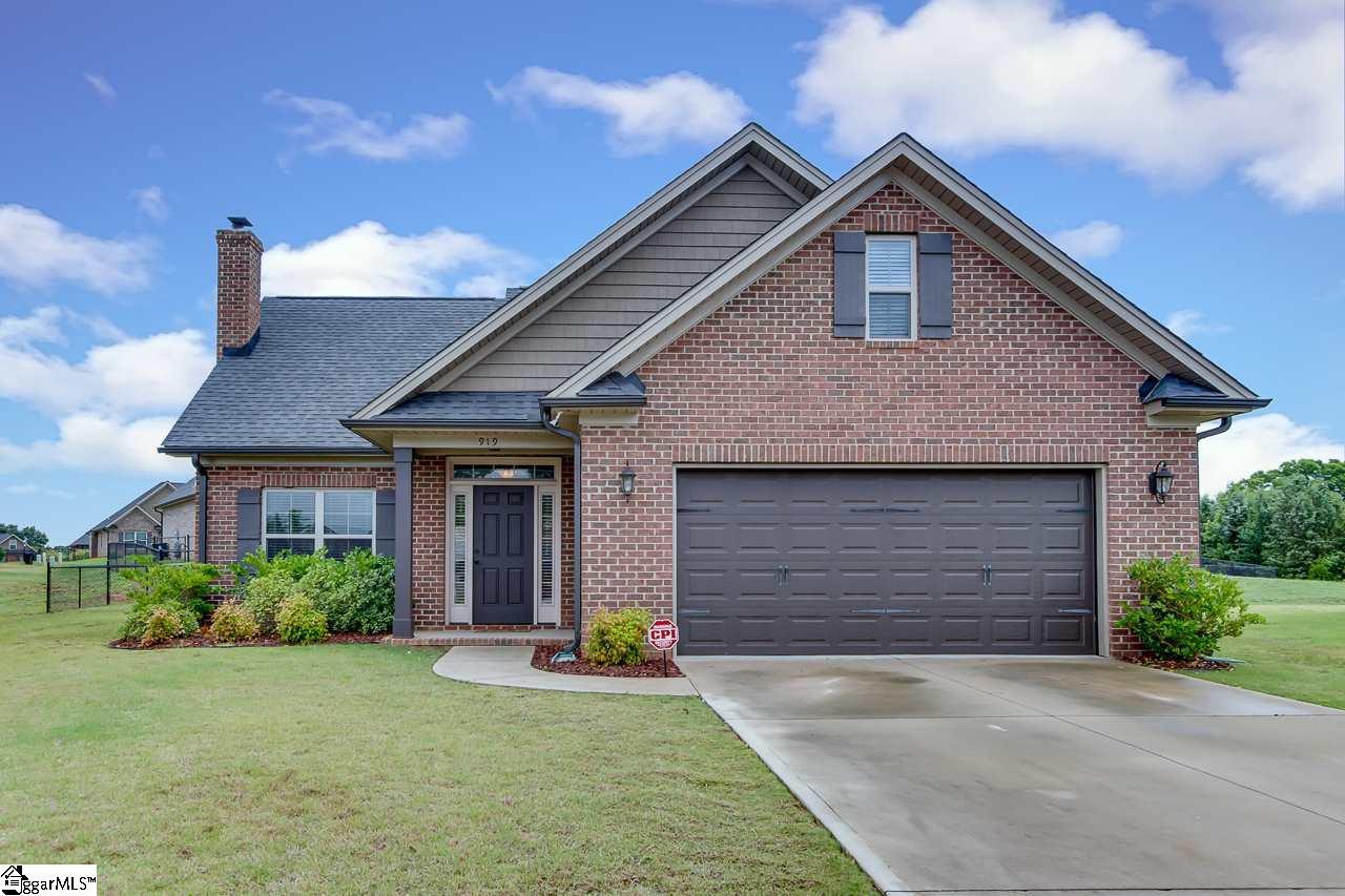 919 Frank Bush Avenue - Photo 1
