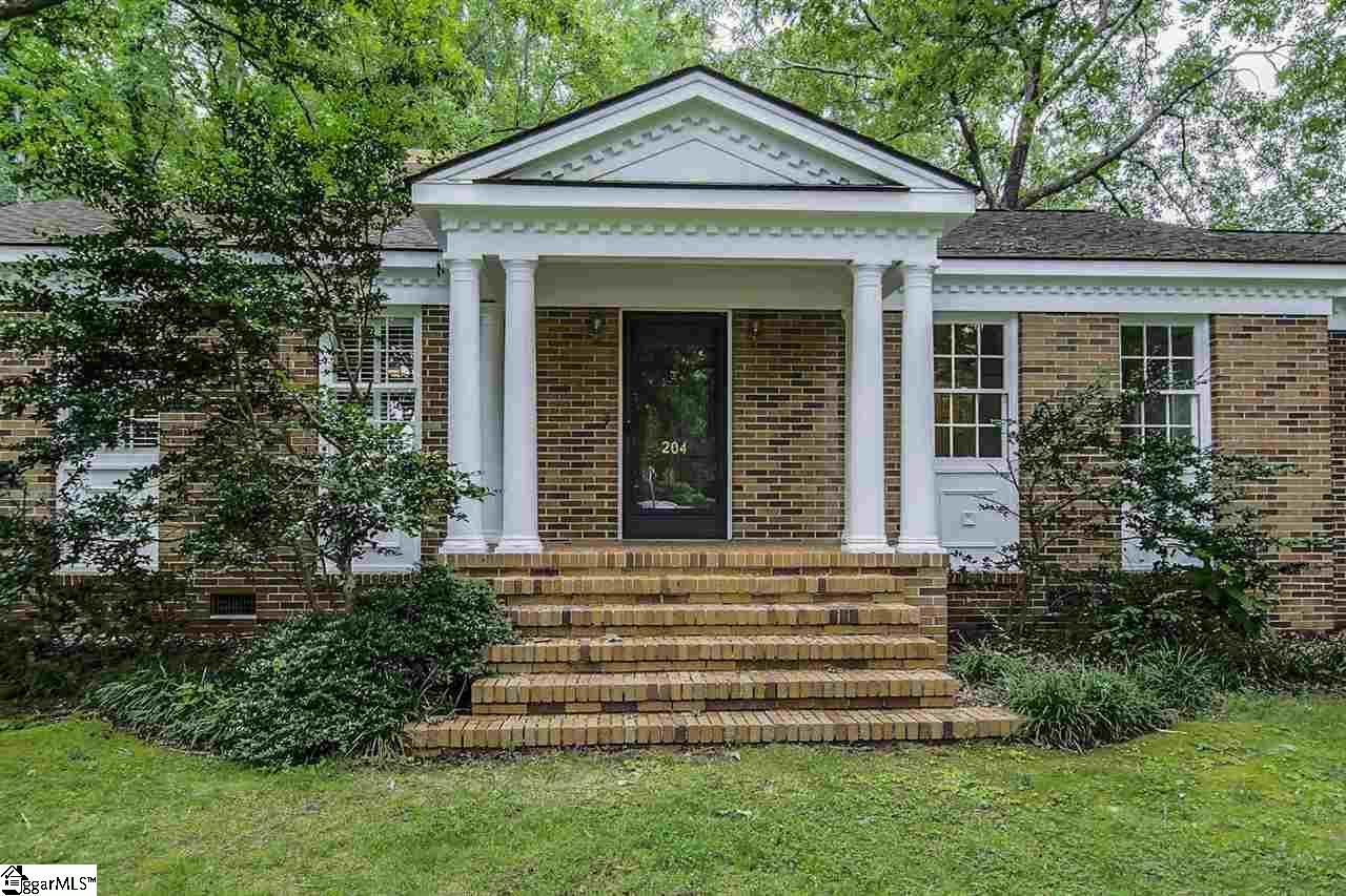 204 Woodvale Avenue - Photo 1
