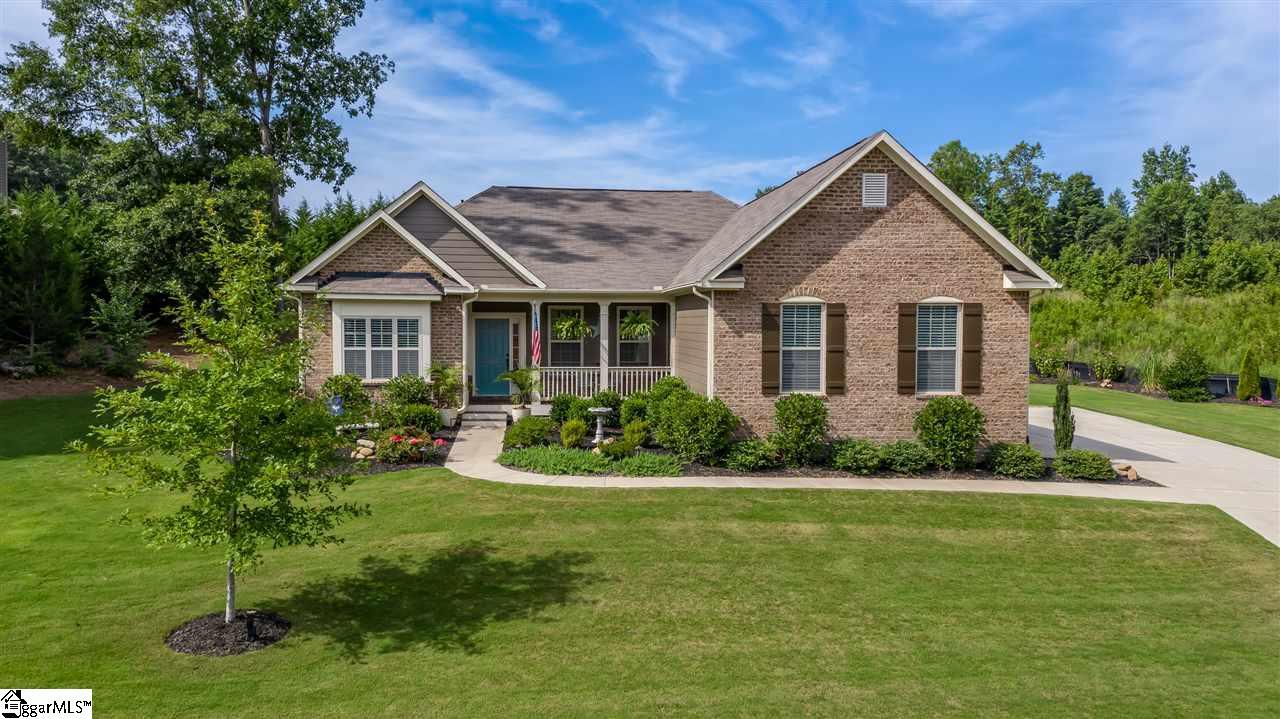 143 Scotts Bluff Drive - Photo 1