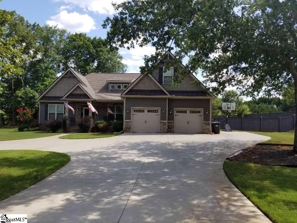 105 Lynn Road - Photo 1