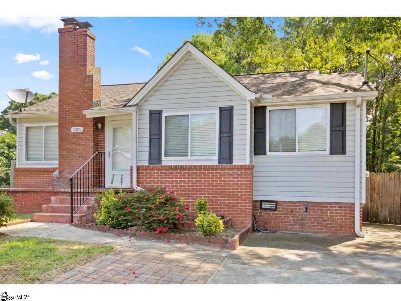 205 Kirby Street - Photo 1
