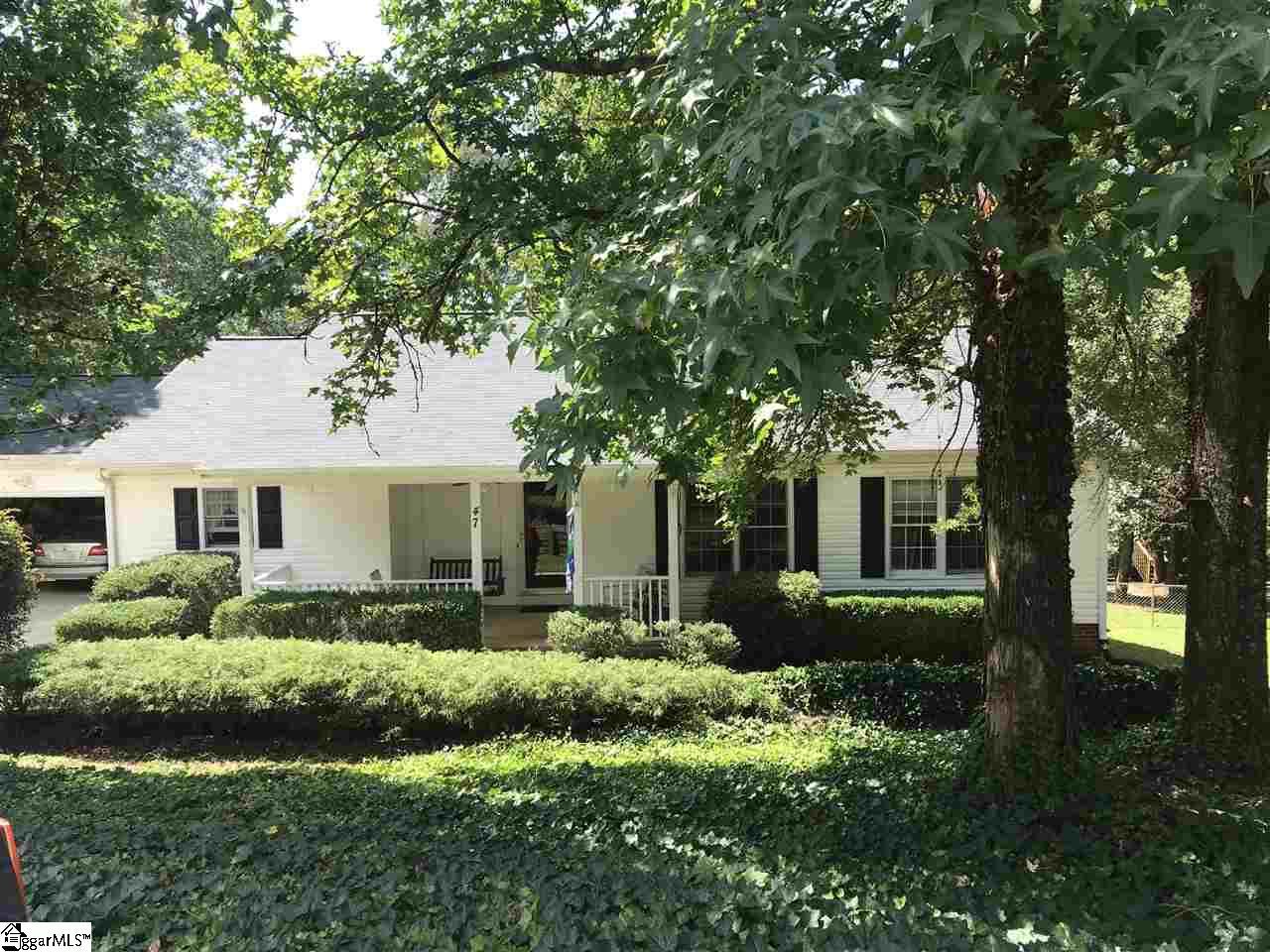 47 Rollingreen Road - Photo 1