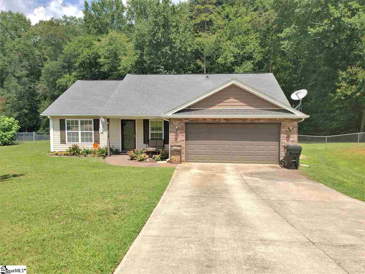 126 Claridge Place - Photo 1