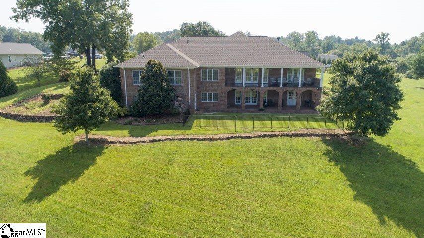 1406 Falcons Drive - Photo 1