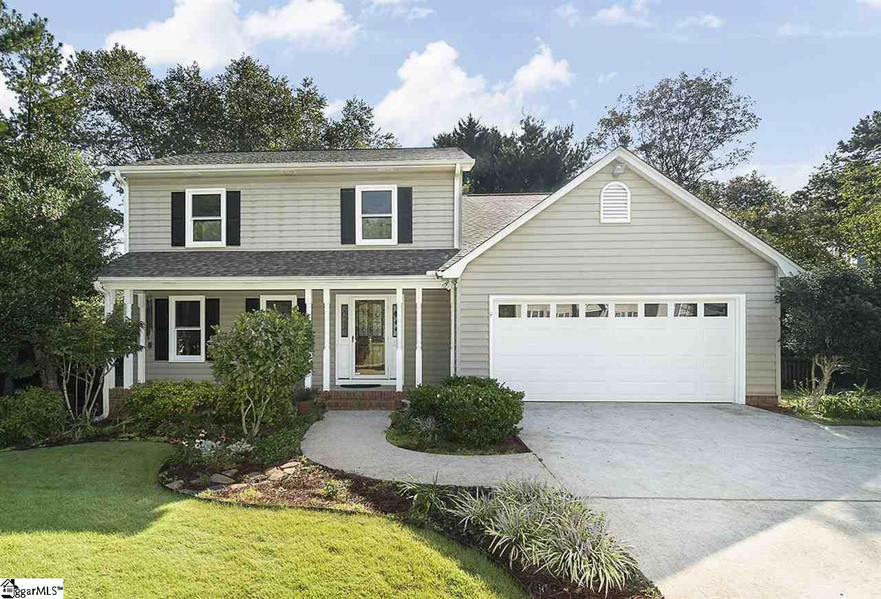 304 Woodway Drive - Photo 1