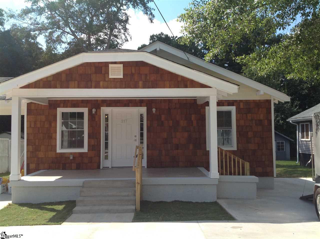 217 Brockman Avenue - Photo 1