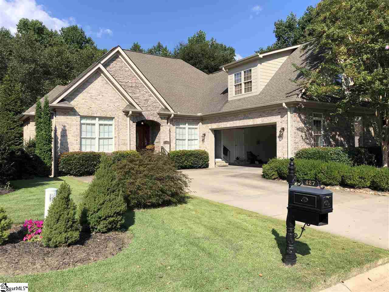 427 Hunters Circle - Photo 1