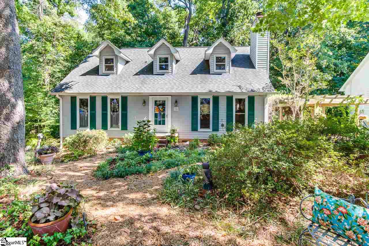 328 Lowndes Avenue - Photo 1