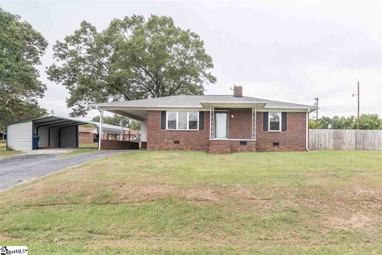 201 Maple Street - Photo 1