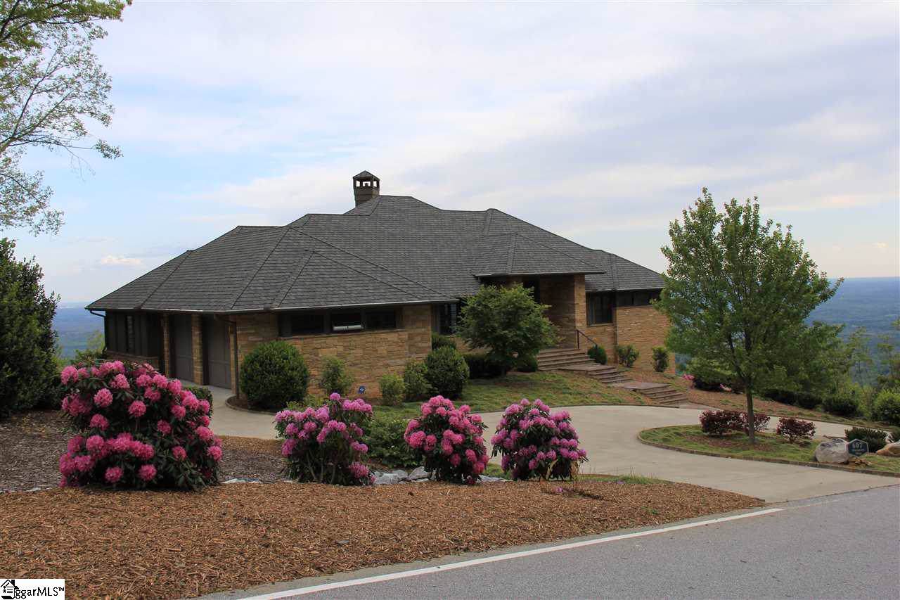 607 Western Way - Photo 1