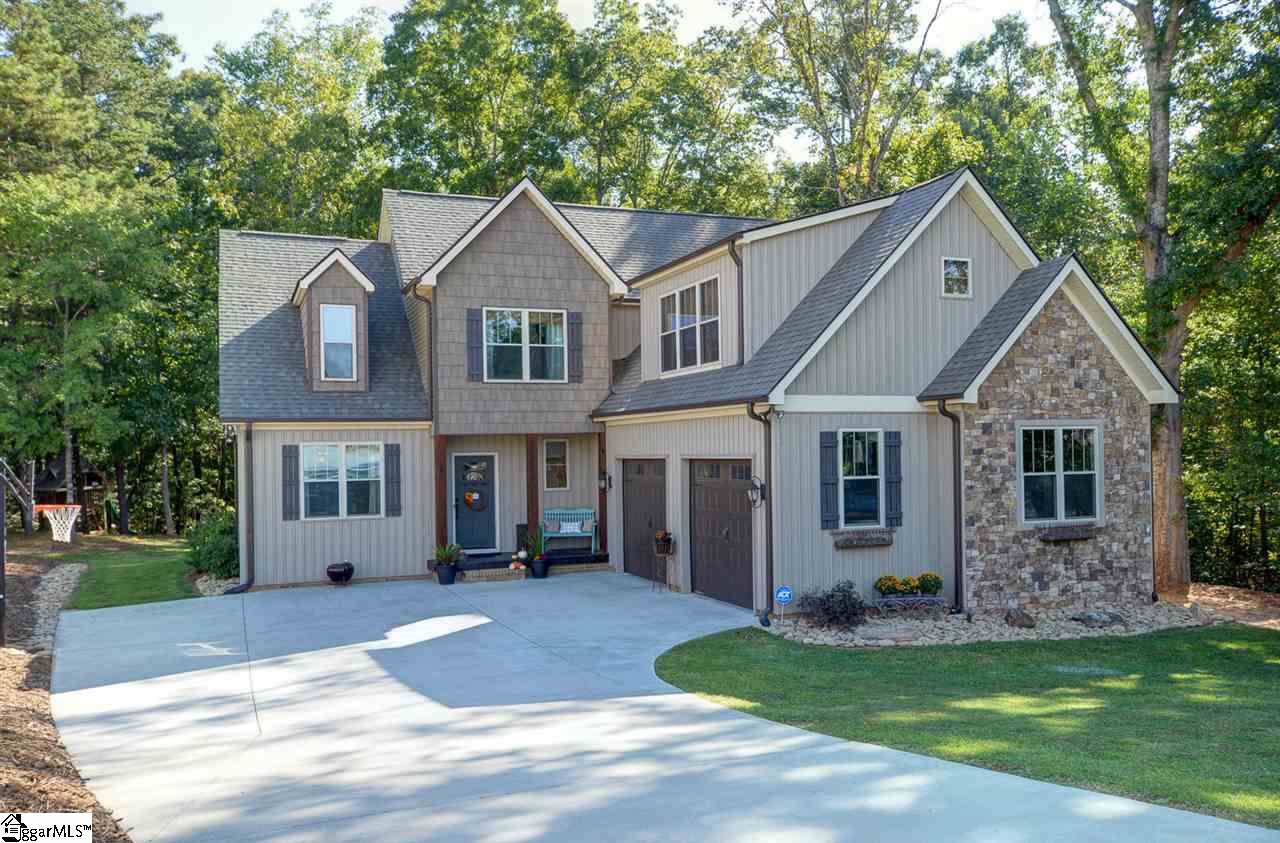 8 Anastasia Court - Photo 1