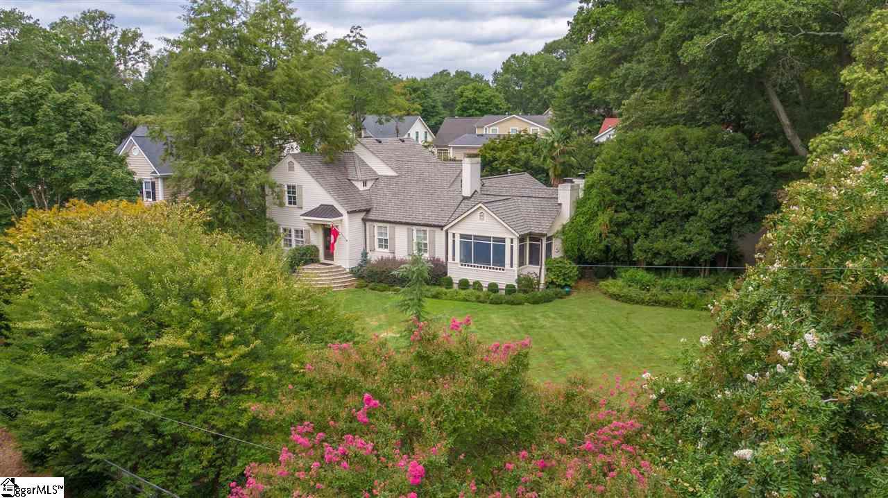 77 Woodvale Avenue - Photo 1