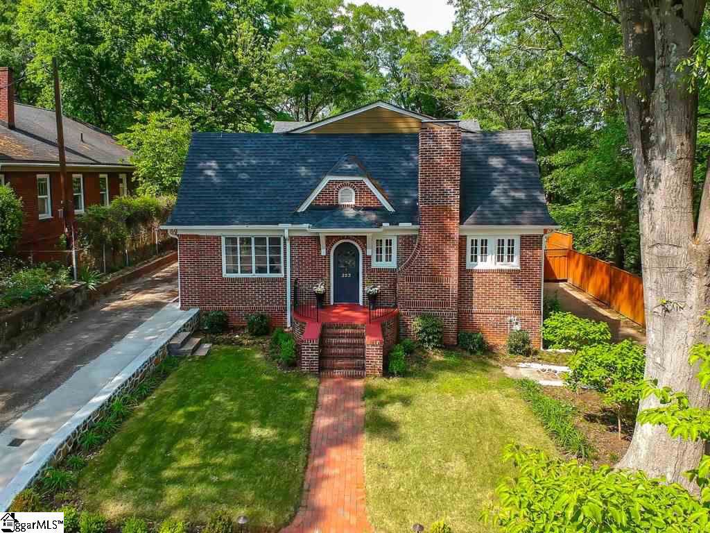 223 Earle Street - Photo 1