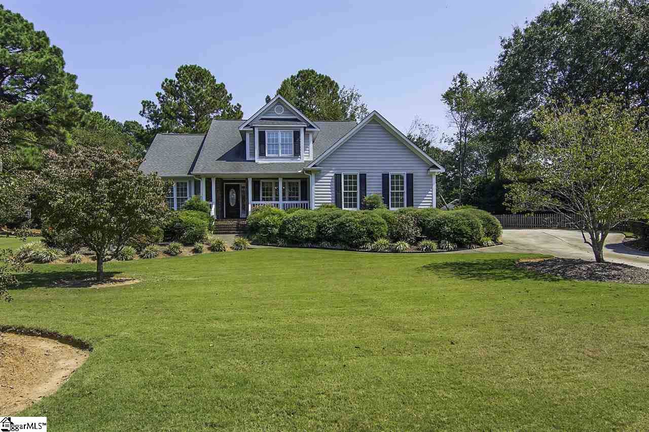 100 Silverdale Drive - Photo 1