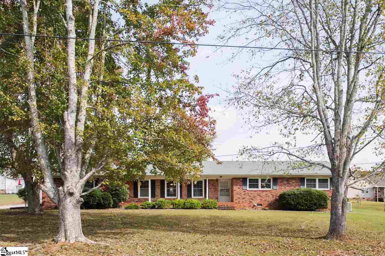 205 Meadow Lane - Photo 1