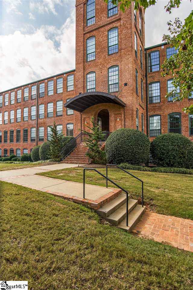 400 Mills Avenue - Photo 1