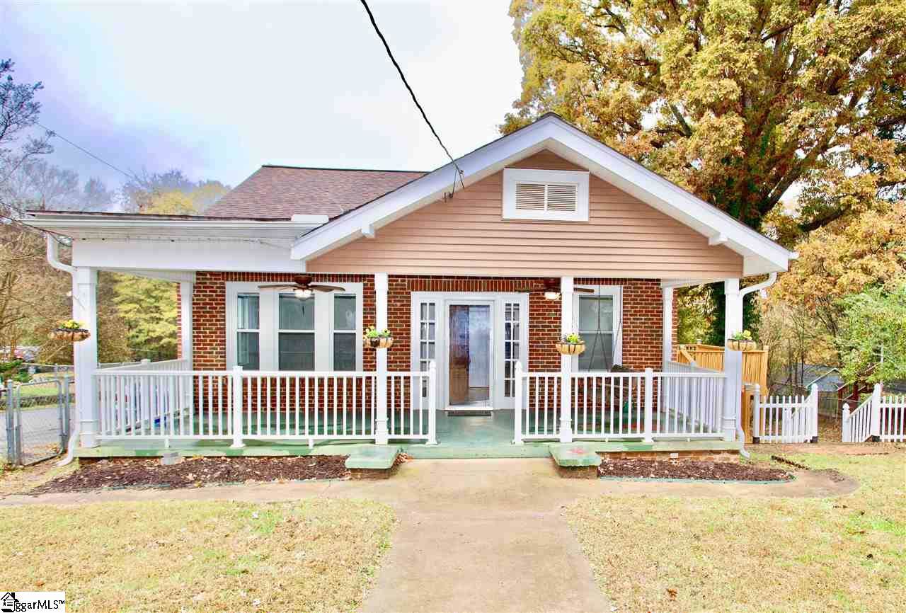 106 Donnybrook Avenue - Photo 1
