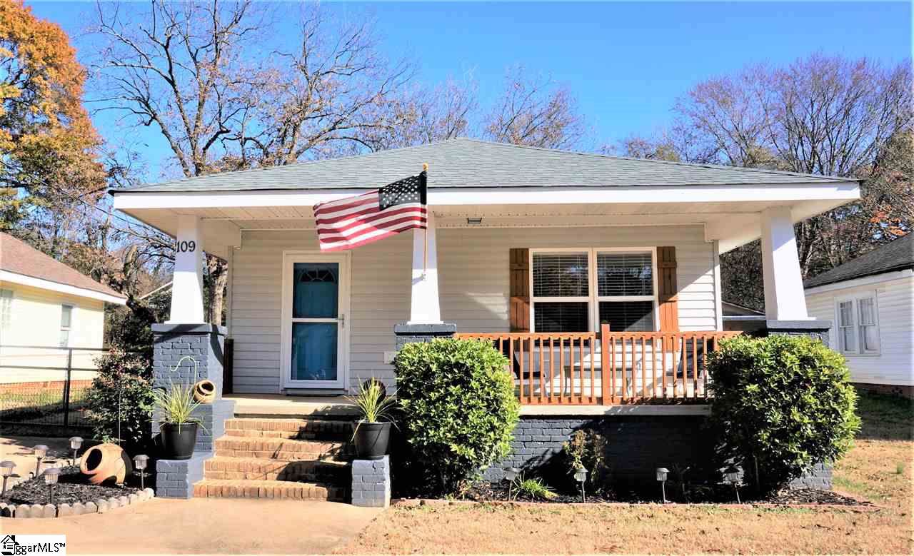 109 Chandler Street - Photo 1