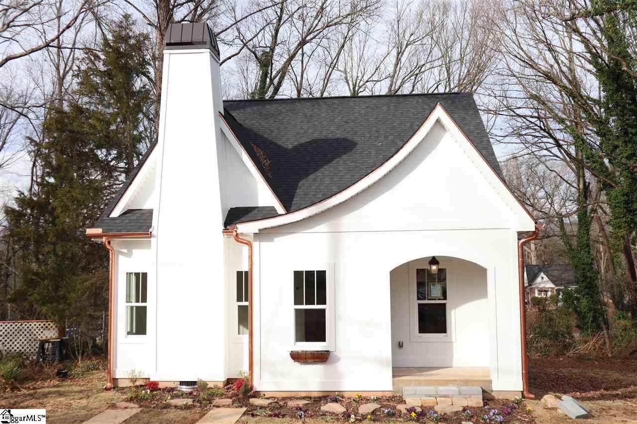 213 Rogers Avenue - Photo 1