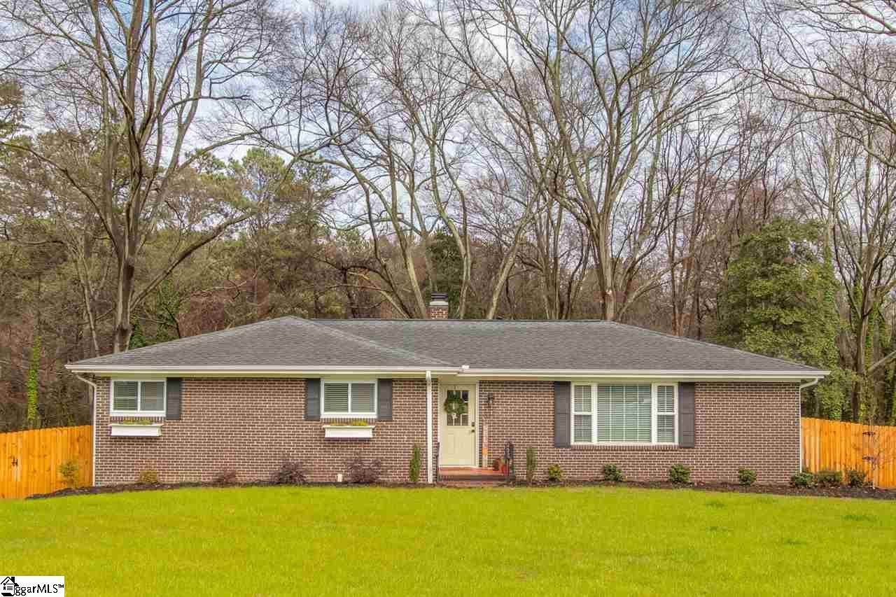 119 Fairlane Drive - Photo 1