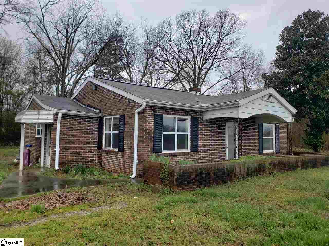 7207 81 Highway - Photo 1