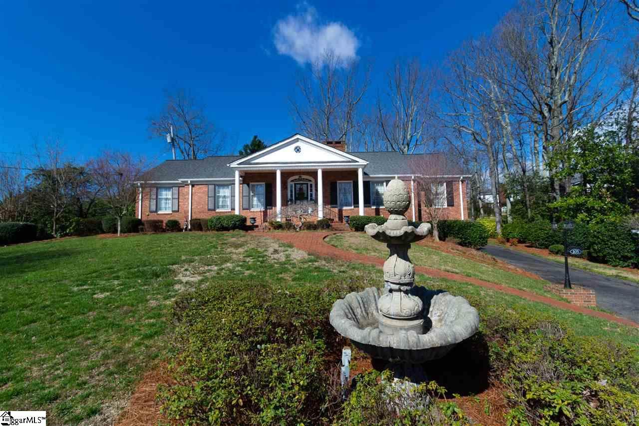 105 Laurel Road - Photo 1