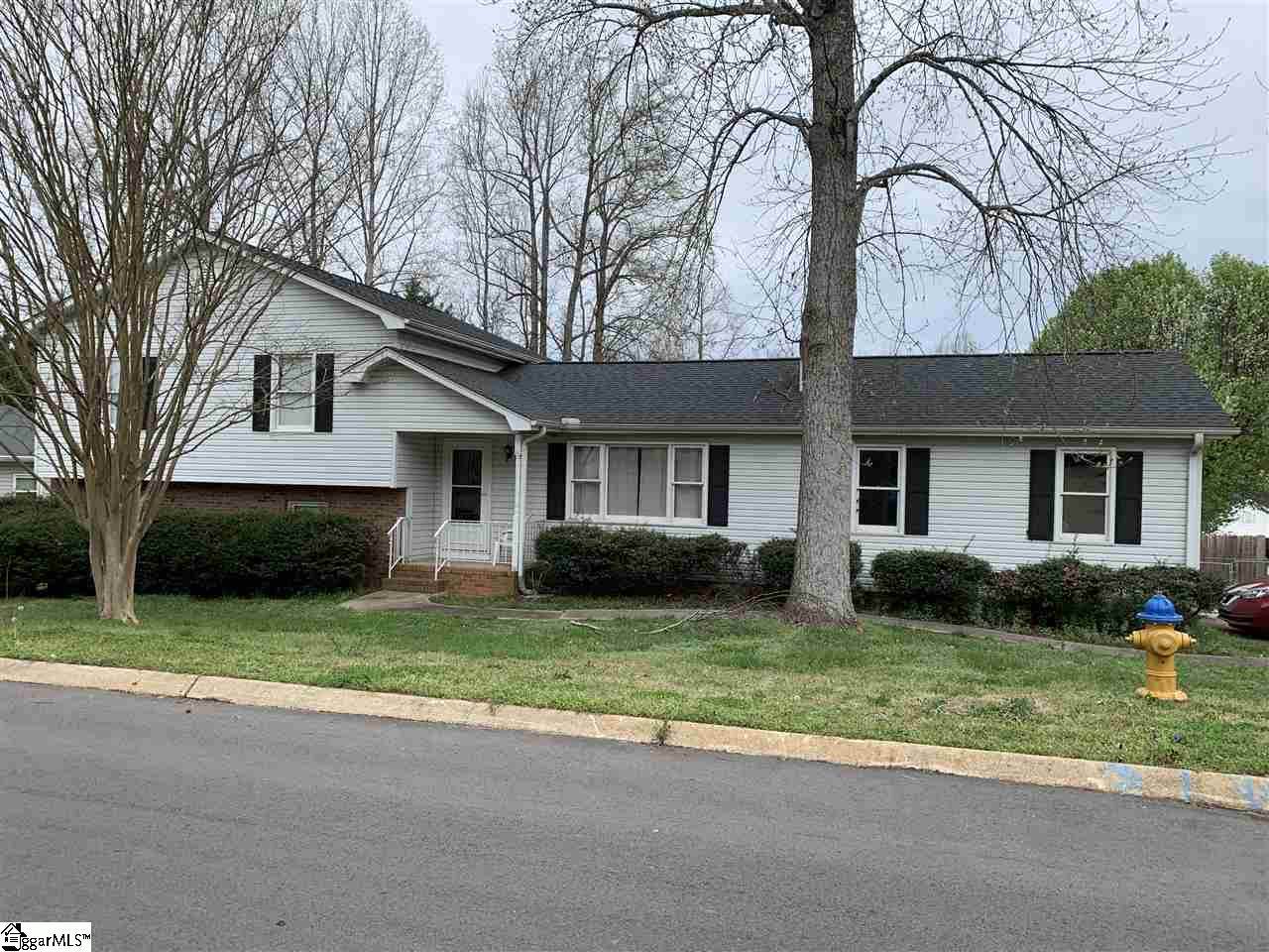 302 Waterbury Court - Photo 1