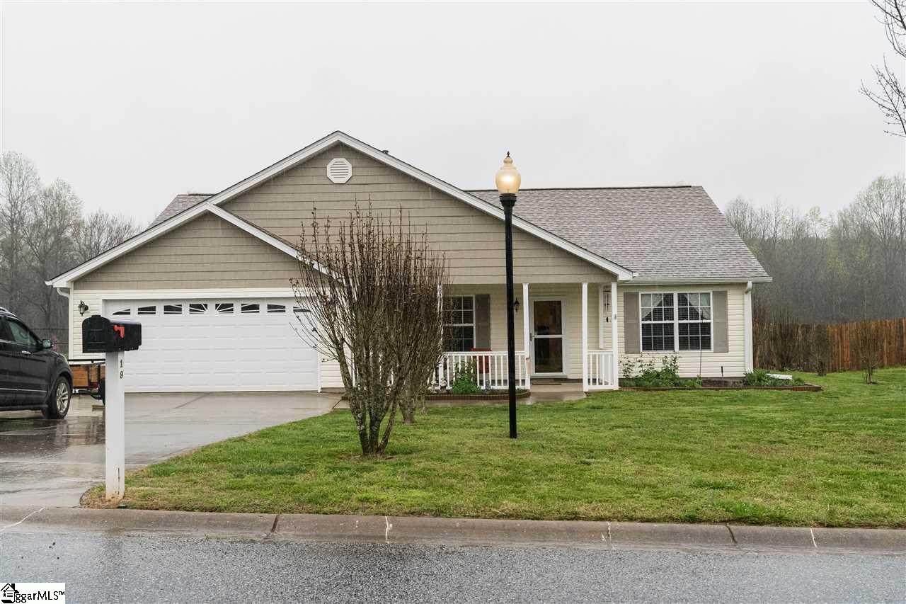 19 Long Pond Court - Photo 1