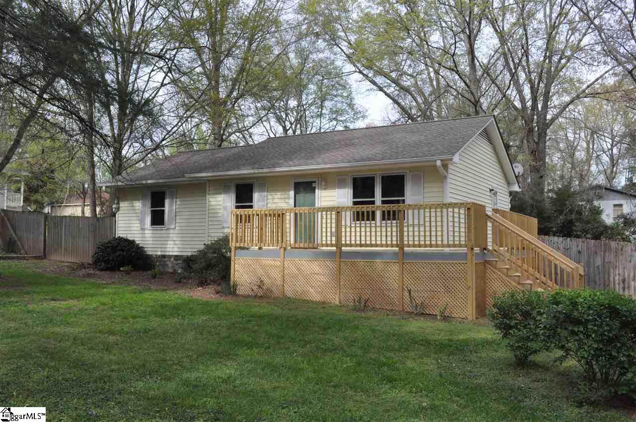 411 Lyles Avenue - Photo 1