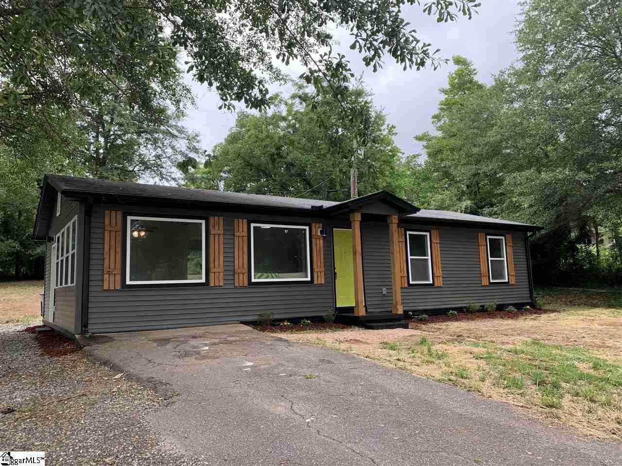 526 Massachusetts Boulevard - Photo 1