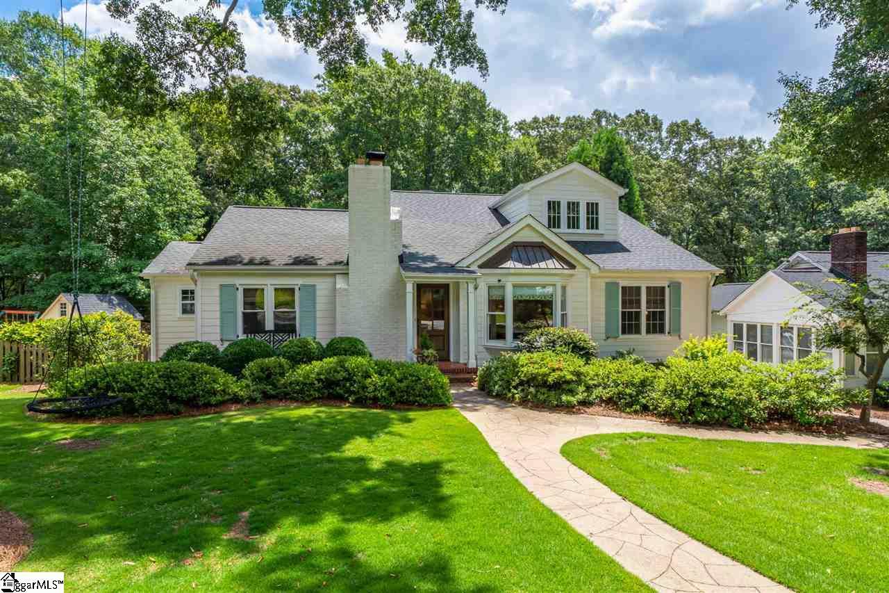105 Rockwood Drive - Photo 1