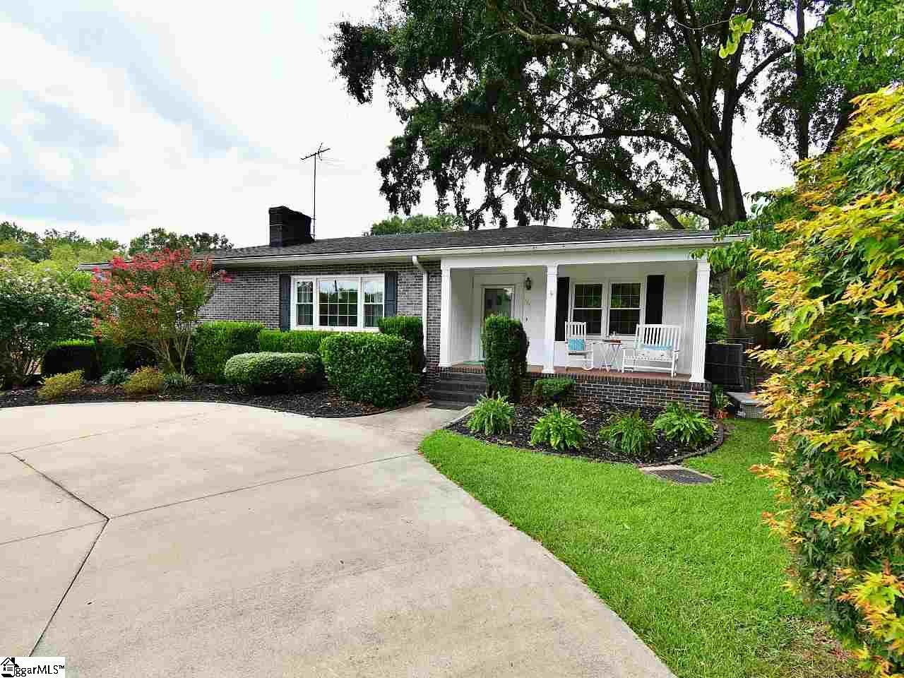 145 Corrine Drive - Photo 1