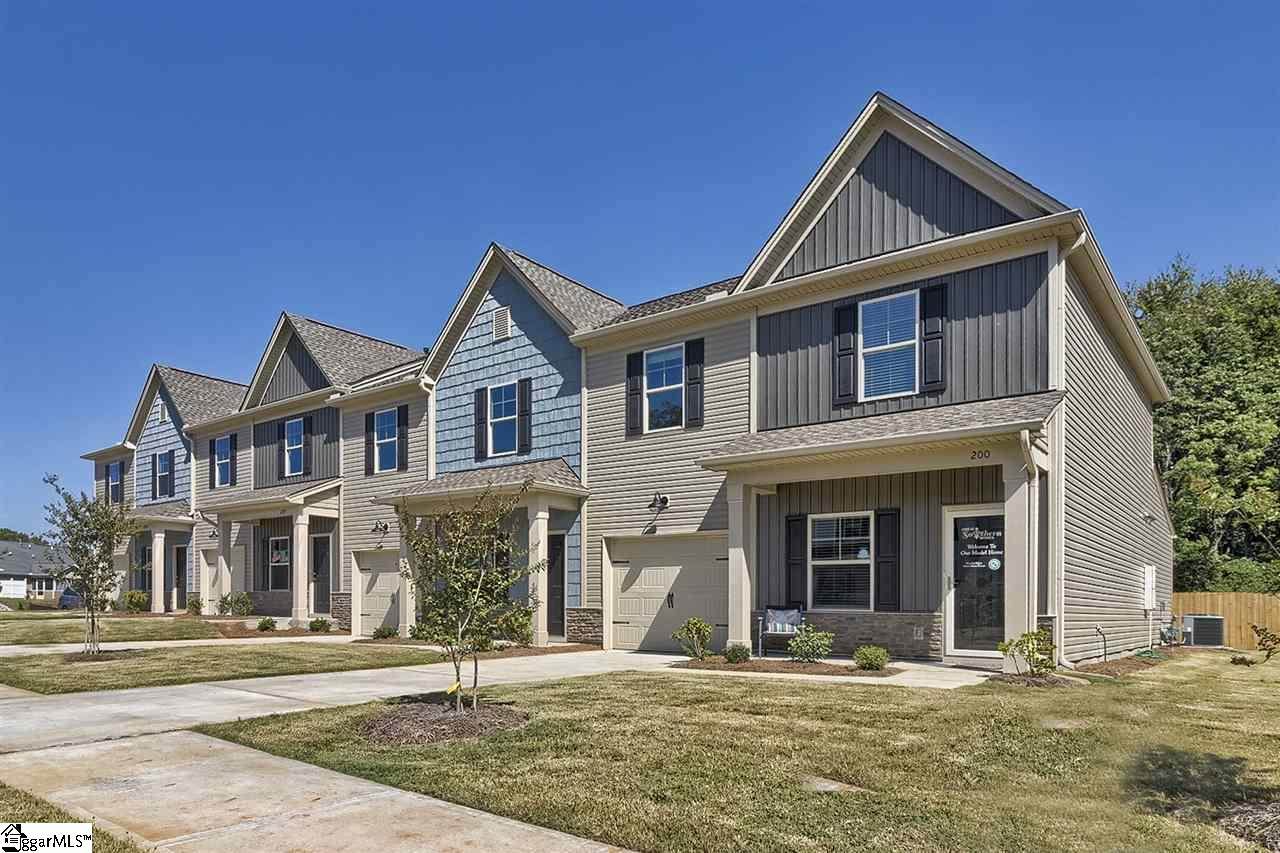 301 Fern Hollow Way - Photo 1