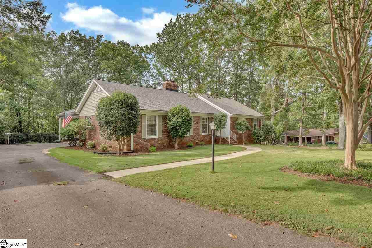 205 Blue Ridge Drive - Photo 1