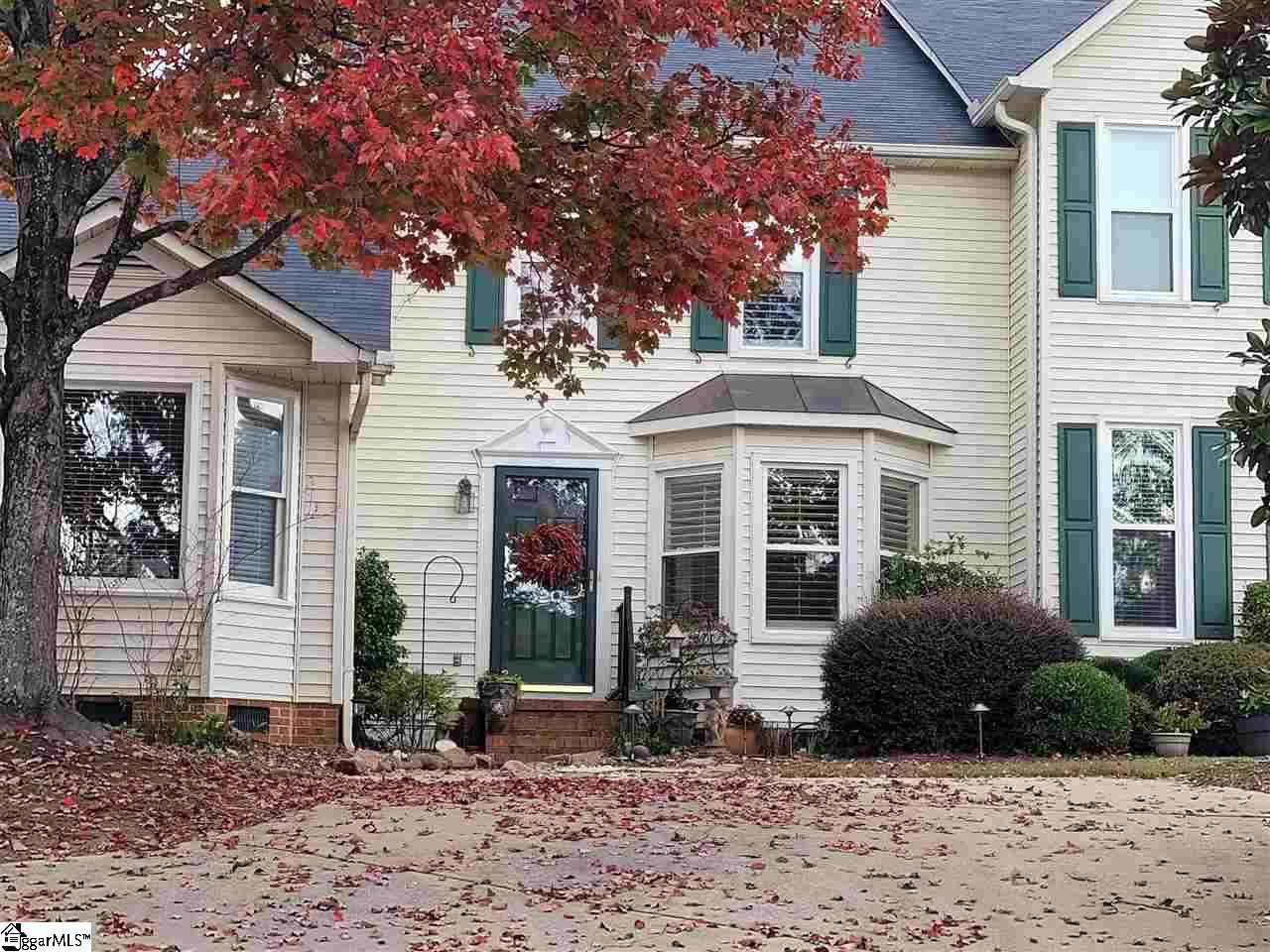 320 Angie Drive - Photo 1