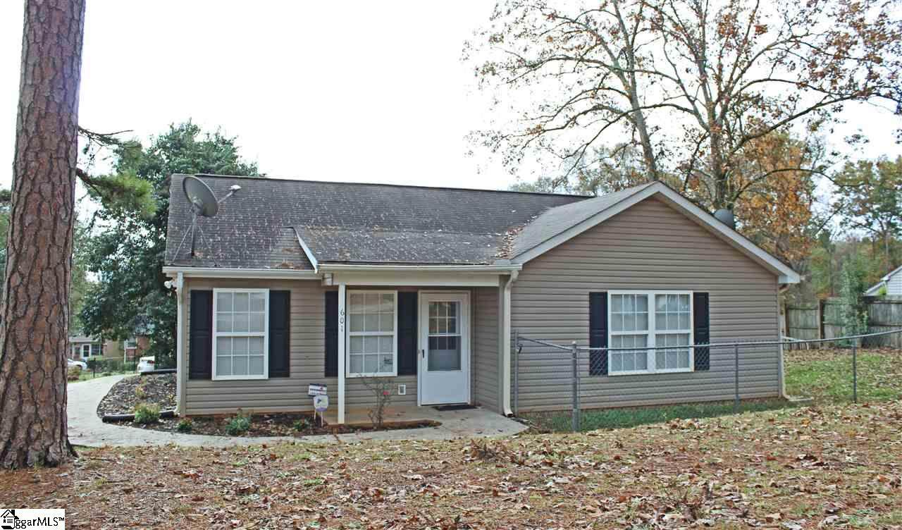 601 Crestfield Road - Photo 1
