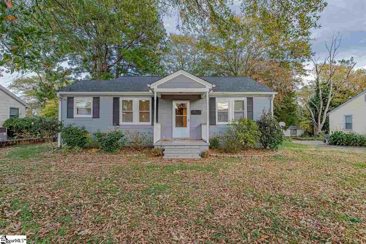 217 Charlesworth Avenue - Photo 1