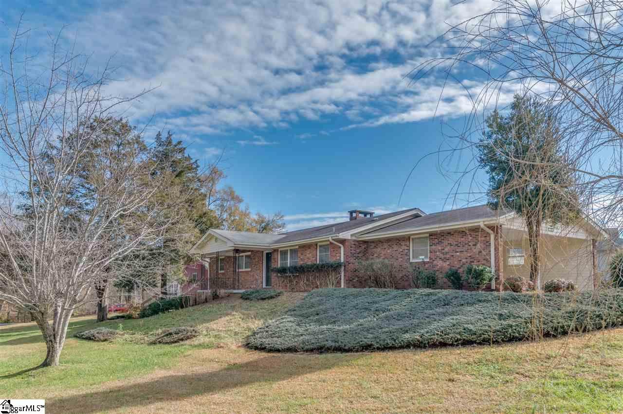 200 Camelia Circle - Photo 1