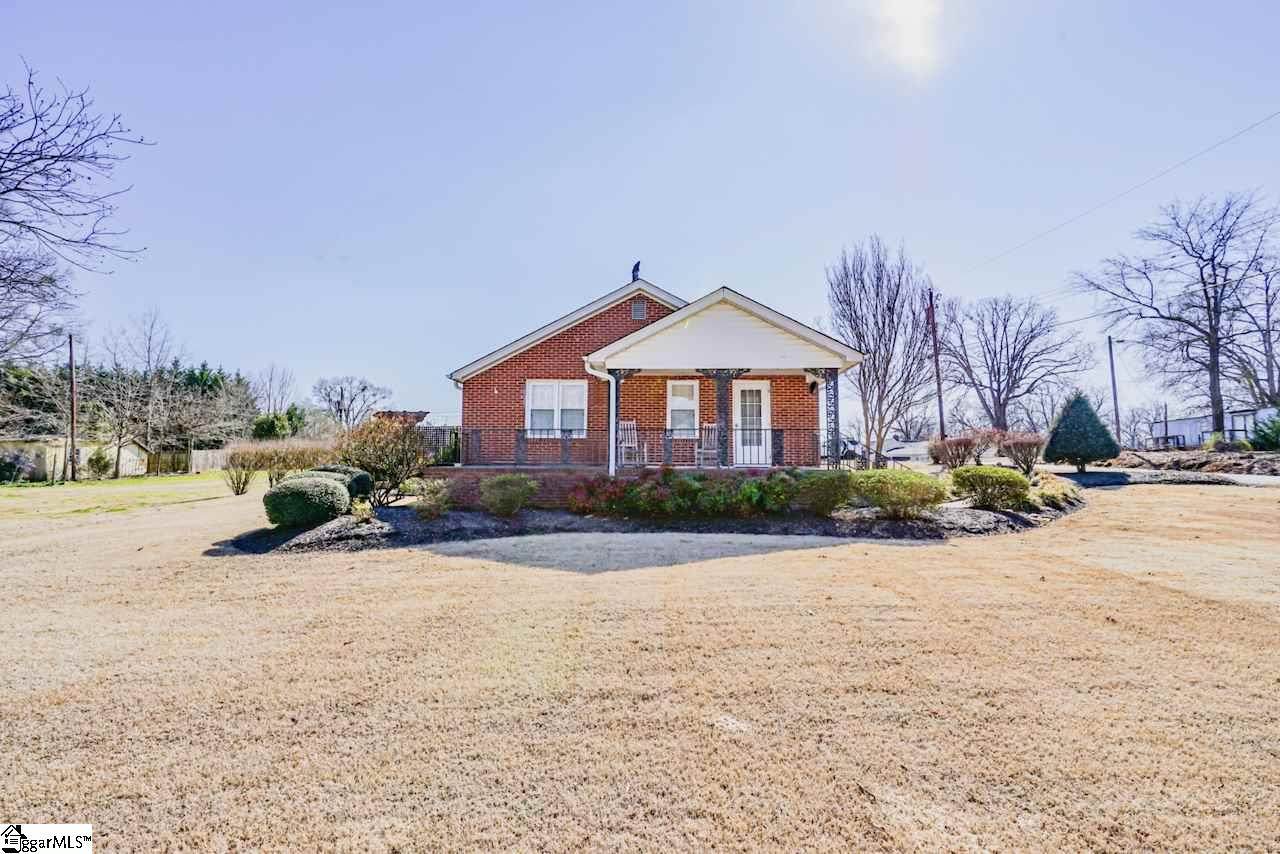 7297 Reidville Road - Photo 1