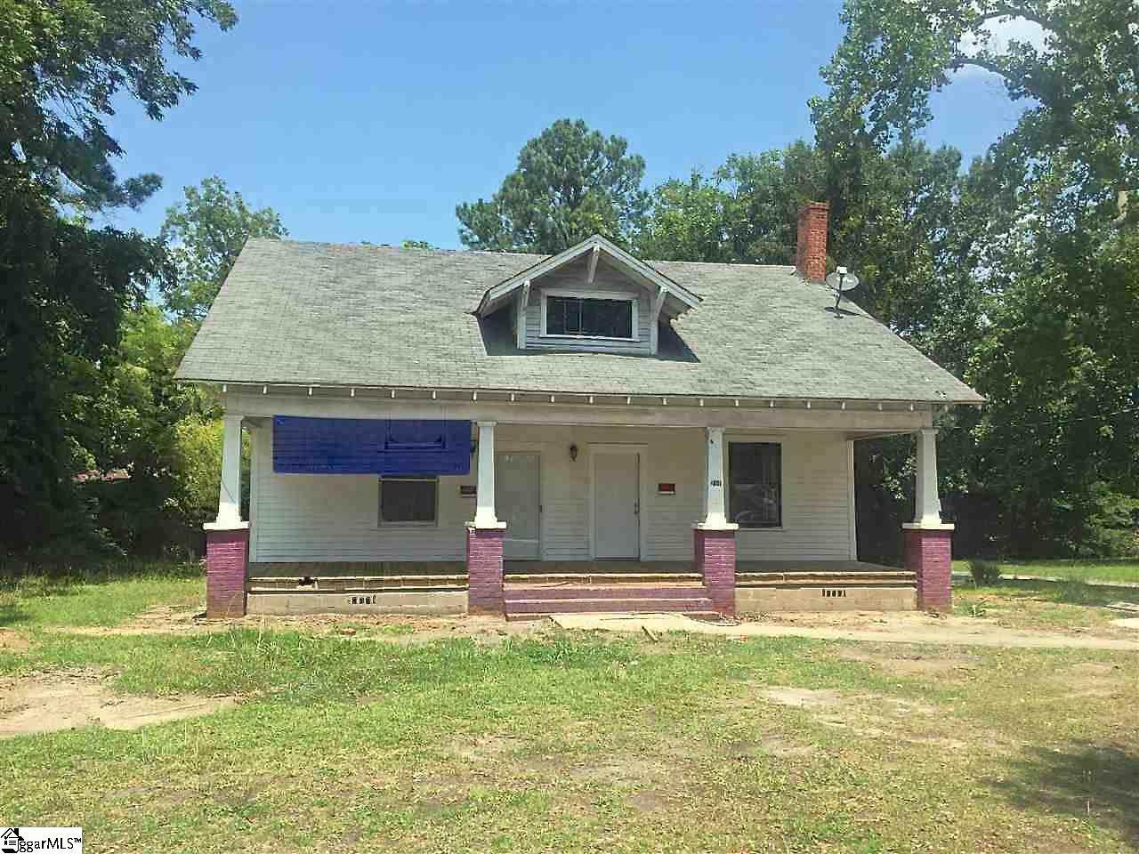 211 Arlington Road - Photo 1