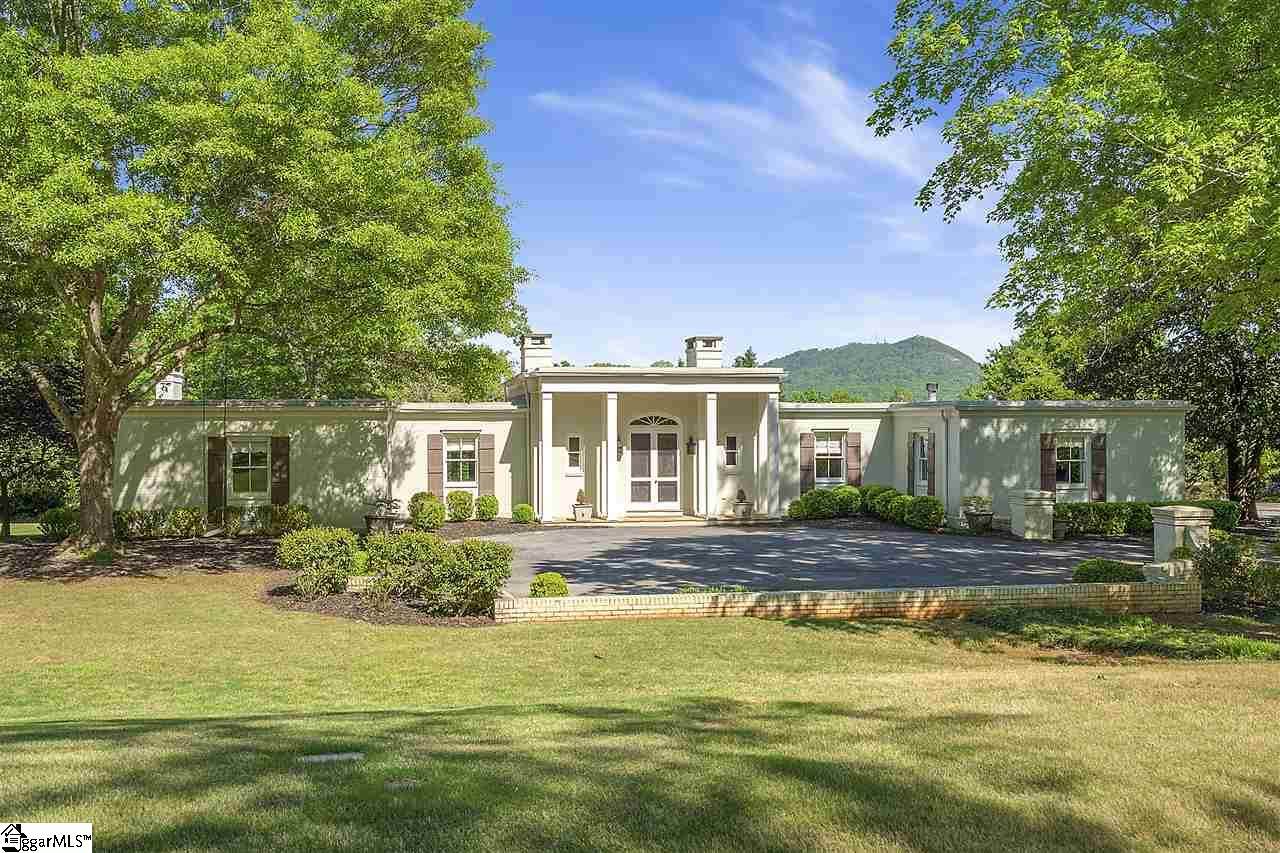 104 Round Hill Road - Photo 1