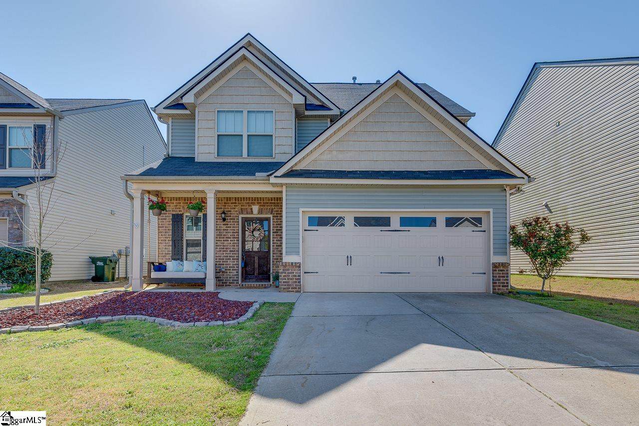 322 Barrett Chase Court - Photo 1